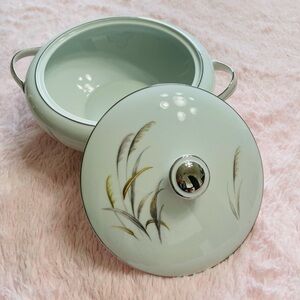 SONE CHINA CASSEROLE, MADE IN JAPAN. Beautiful Every day Casserole.